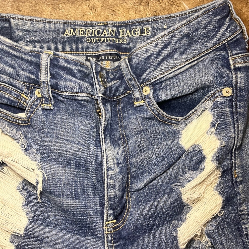 American Eagle Distressed Blue Denim Shorts - Picture 3 of 5